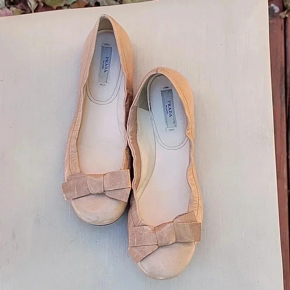 Prada flats - Picture 3 of 9